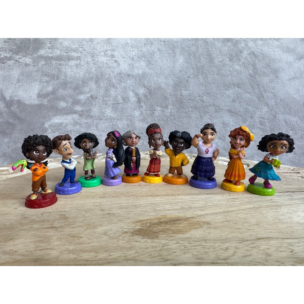 Disney Encanto Jakks Pacific 11 Piece Small Doll Figure Set Madrigal Family